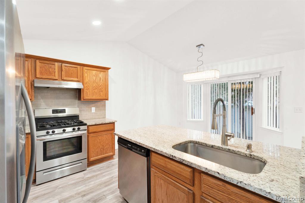 41057 Glenleven Court, Clinton Twp, MI 48038 — Photo 23