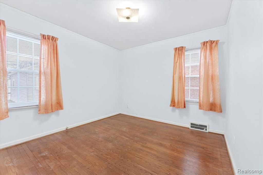 909 N Highland Street, Dearborn, MI 48128 — Photo 11