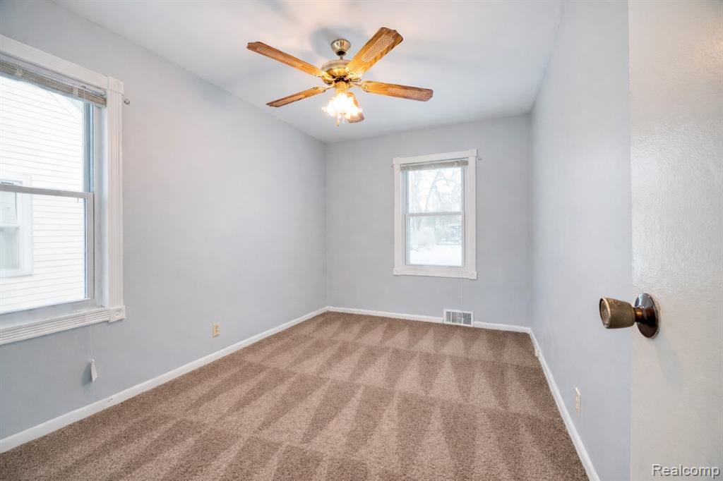 419 W Bernhard Avenue, Hazel Park, MI 48030 — Photo 15