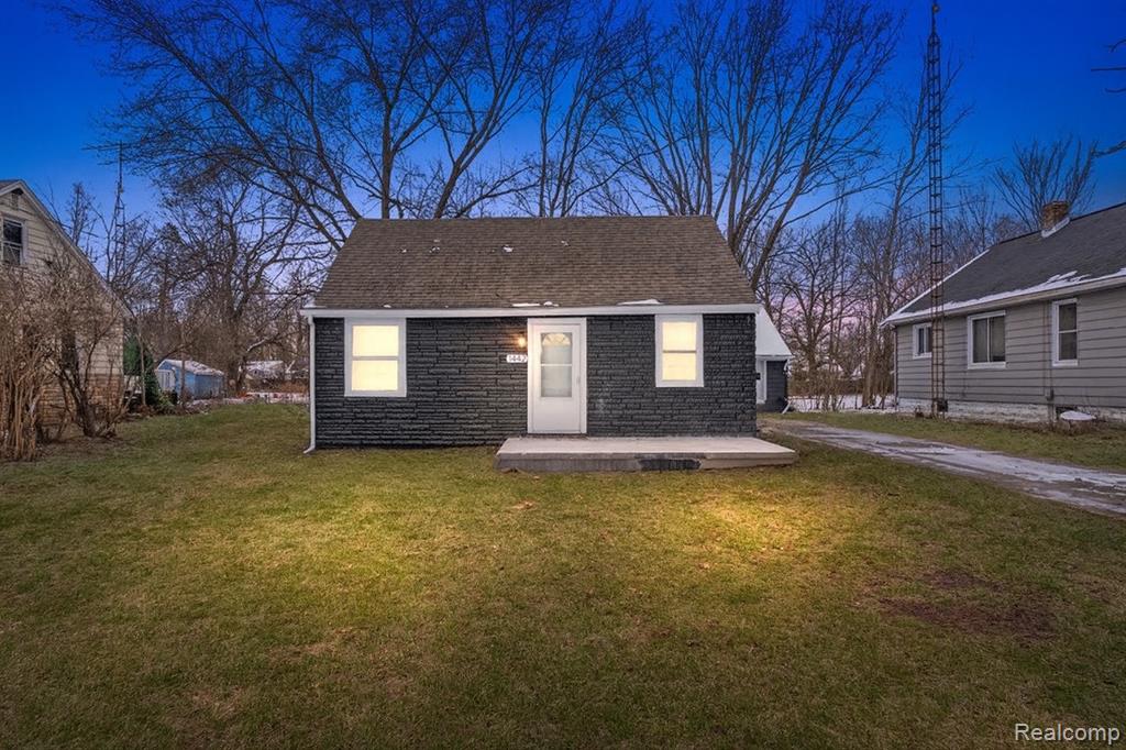 1442 Mintola Avenue, Flint, MI 48532 — front exterior
