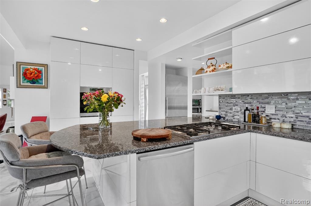 4845 Bryn Mawr Drive, Bloomfield Hills, MI 48301 — Photo 14