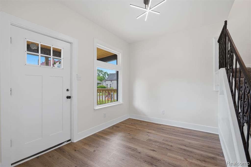 2501 Seyburn Street - Photo 3