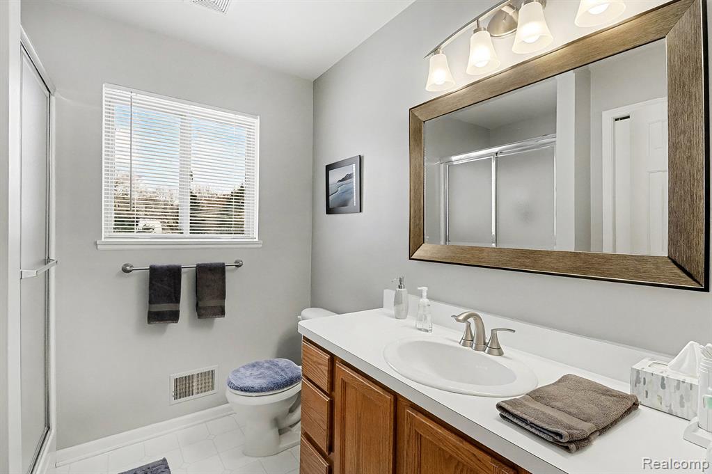 4420 McKeachie Road, White Lake, MI 48383 — Photo 26