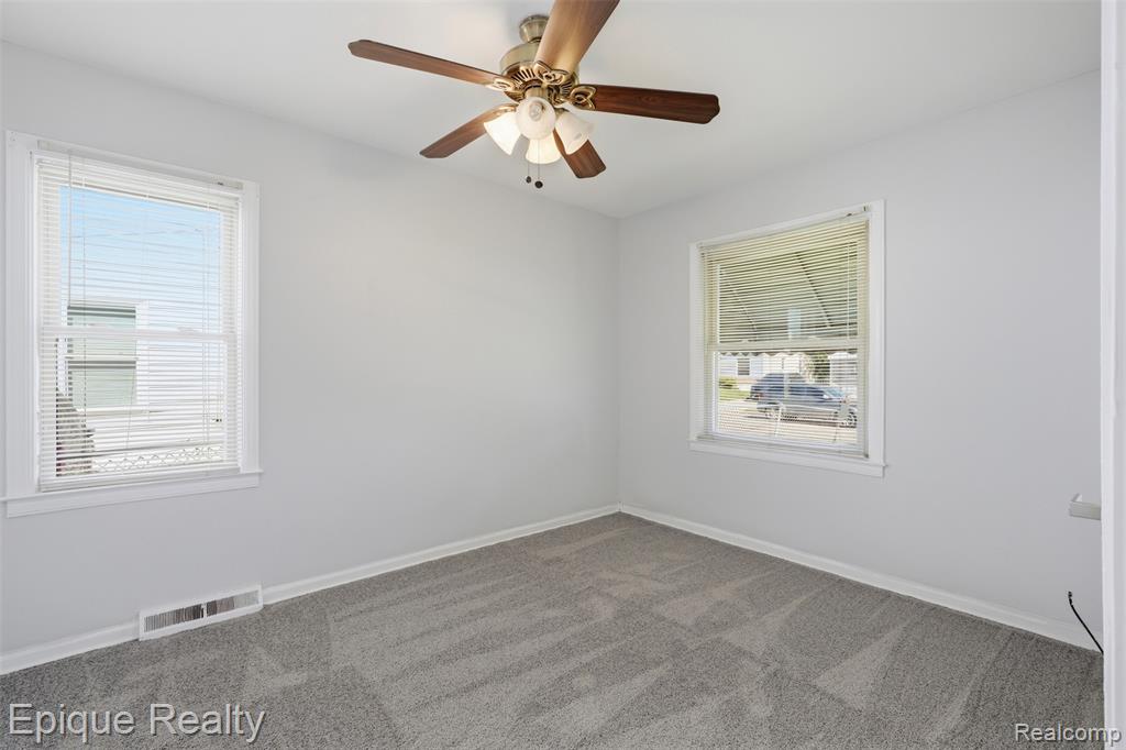 497 Montana Avenue, Pontiac, MI 48341 — Photo 12