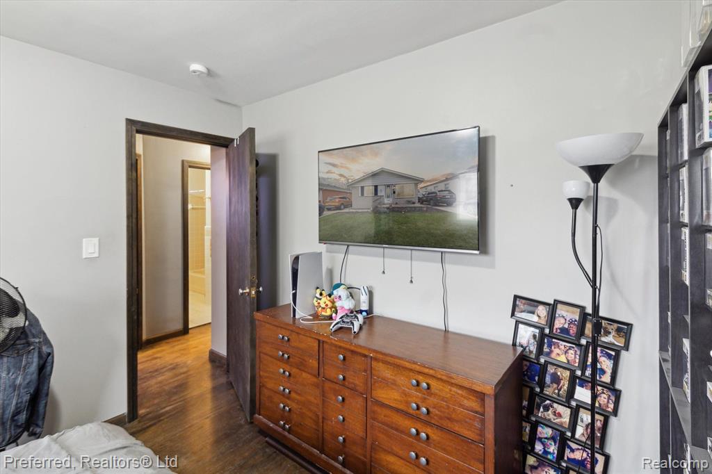 4154 CAMPBELL Street, Dearborn Heights, MI 48125 — Photo 15
