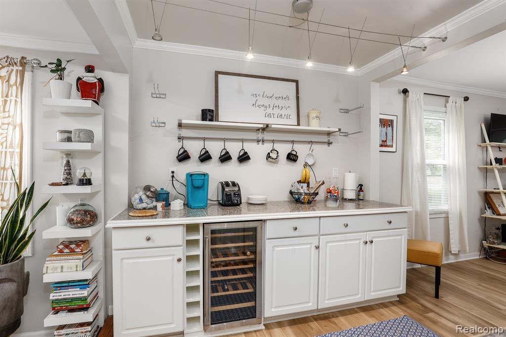 626 E Windemere Avenue, Royal Oak, MI 48073 — Photo 12