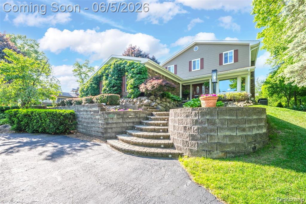 7841 Rampart Trail, Waterford, MI 48327 — Photo 4