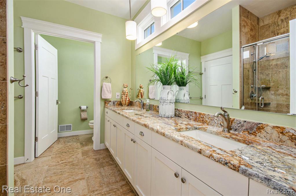 575 Tracy Lane, Milford, MI 48381 — Photo 34