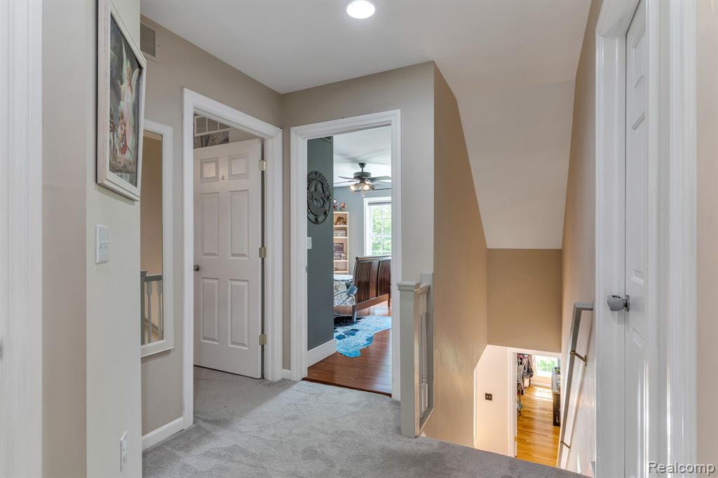 5827 WESTWOOD Drive, Grand Blanc, MI 48439 — Photo 36