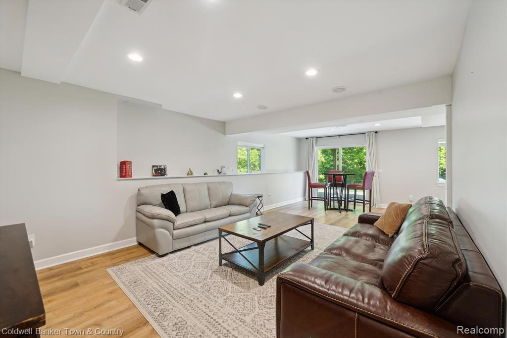 4577 Oaklawn Drive, Pinckney, MI 48169 — Photo 36