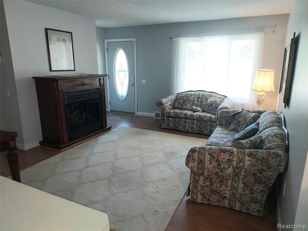9680 Bloomhill Drive, Holly, MI 48442 — Photo 5