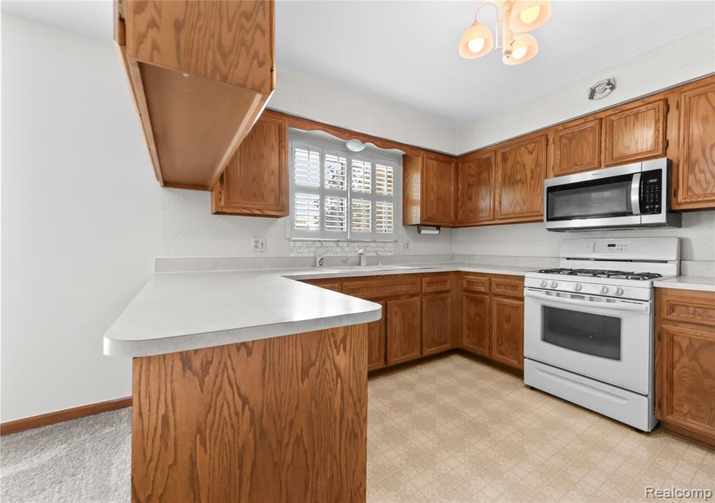 40538 Woodside Drive, Clinton Twp, MI 48038 — Photo 15