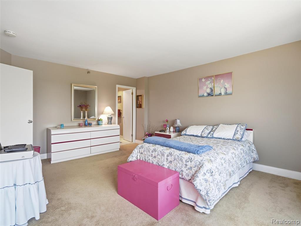 5000 Town Center, 1806, Southfield, MI 48075 — Photo 16