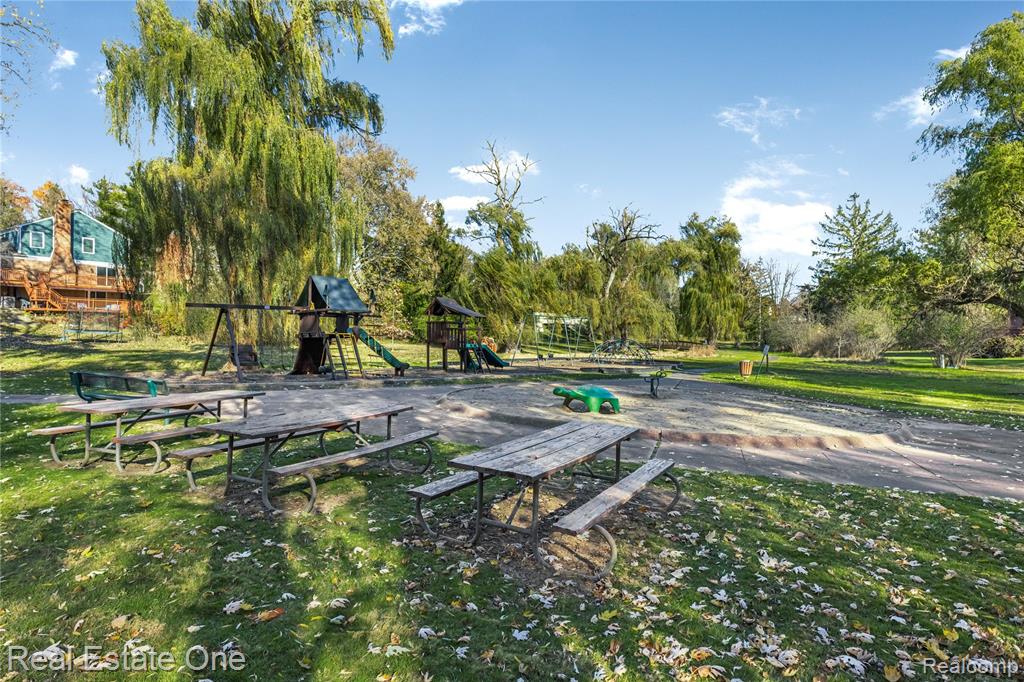 4163 Old Dominion Drive, West Bloomfield, MI 48323 — Photo 54