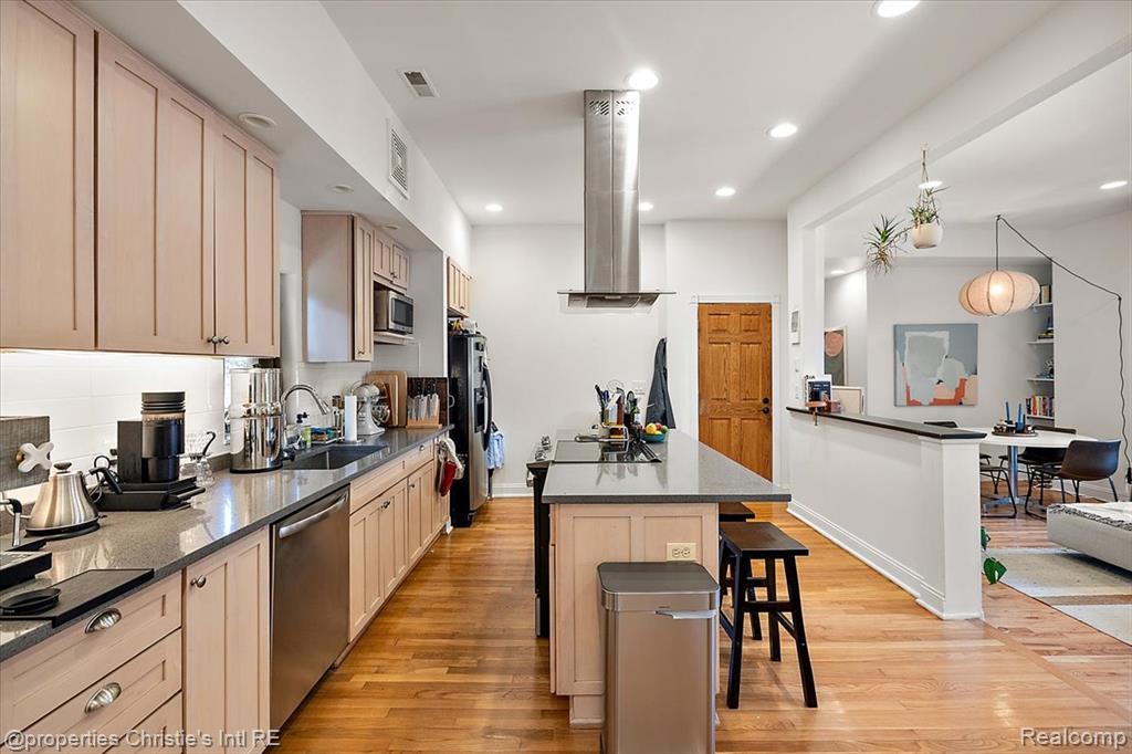 691 W CANFIELD Street, Detroit, MI 48201 — Photo 34