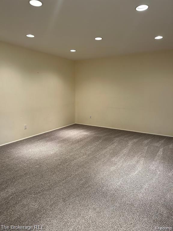 9153 DEL RIO Drive, Grand Blanc, MI 48439 — Photo 15