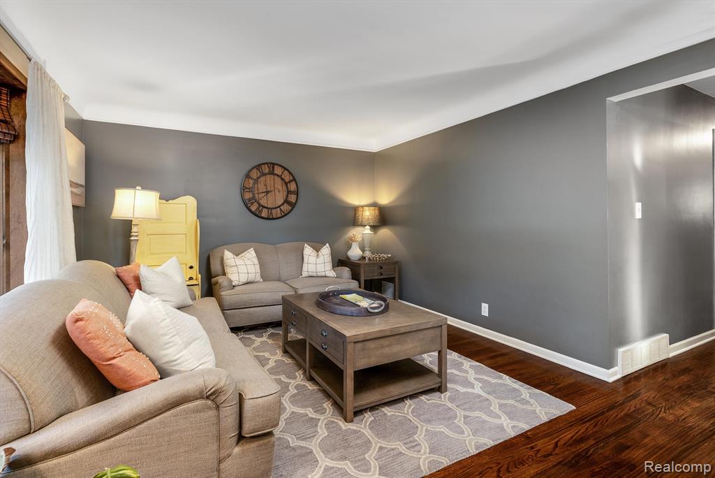 535 JAMAICA Drive, Troy, MI 48083 — Photo 8