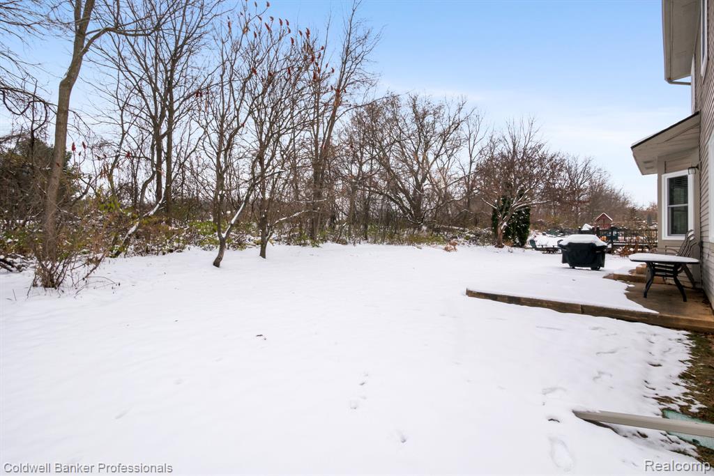 8525 Barrington Drive, Ypsilanti, MI 48198 — Photo 8