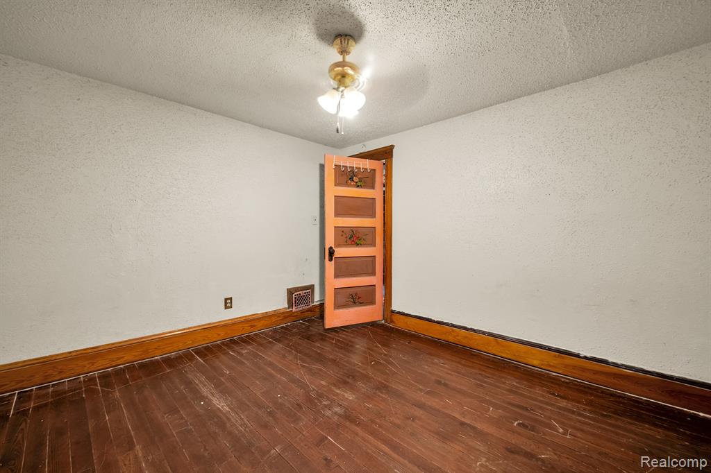 507 GRISWOLD Street, Jackson, MI 49203 — Photo 16