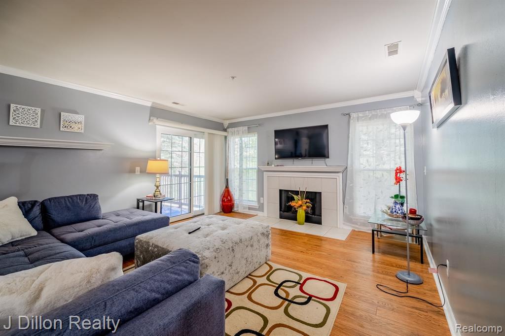 4275 DEESIDE Drive, Brighton, MI 48116 — Photo 5