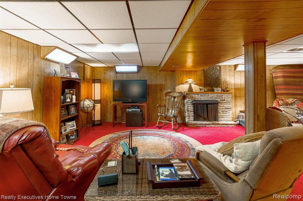 42509 ELDON Circle, Clinton Twp, MI 48038 — Photo 18