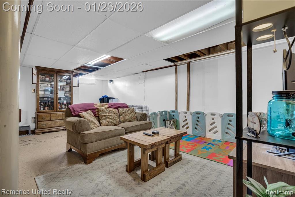 570 Cardwell Street, Garden City, MI — Photo 16