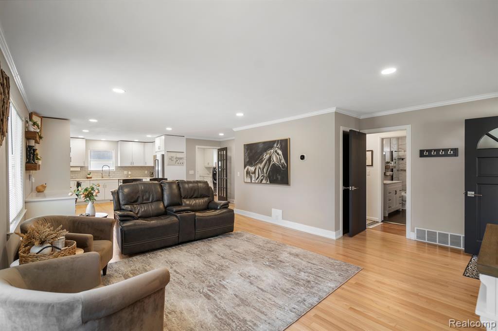 4339 FENMORE Avenue, Waterford, MI 48328 — Photo 11