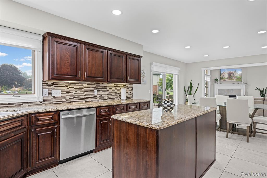 43352 Chardonnay Drive, Sterling Heights, MI 48314 — Photo 18