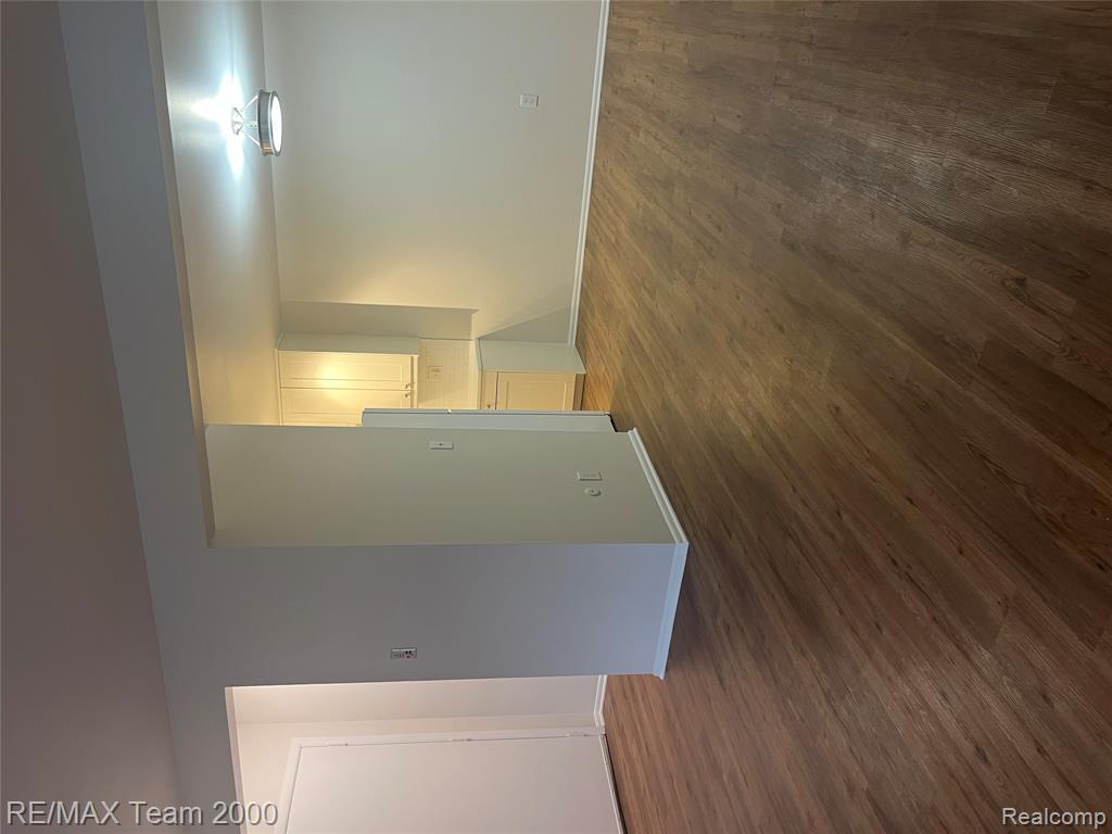 7382 Central Street, 2, Westland, MI — Photo 4