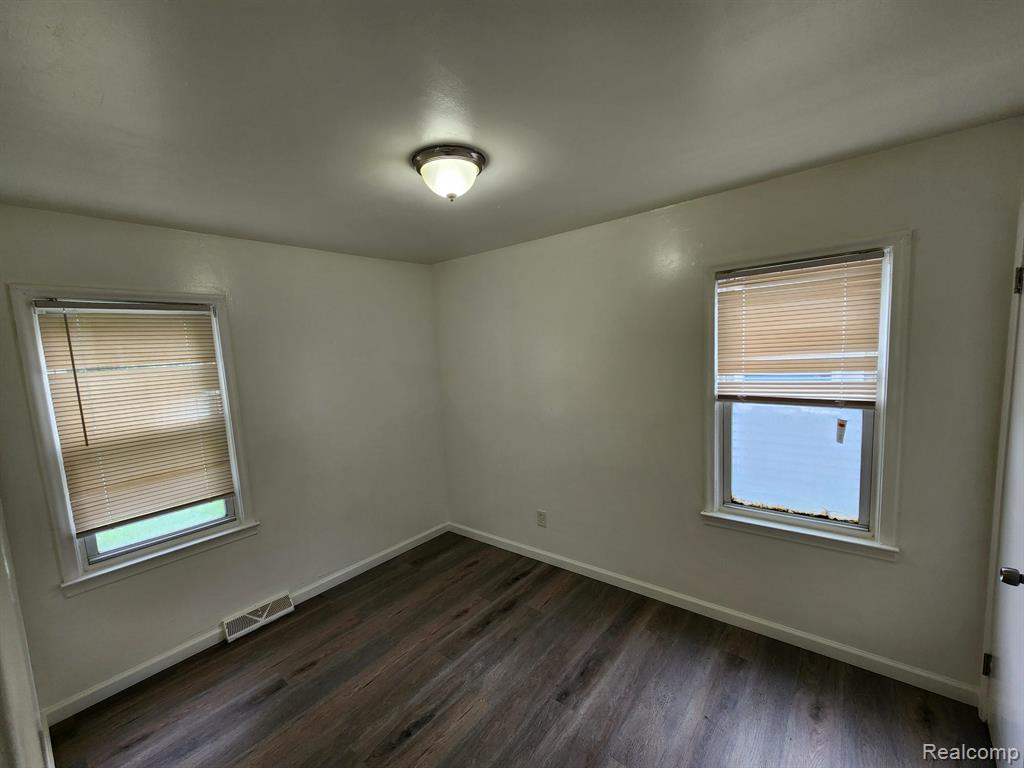 7052 Republic Avenue, Warren, MI 48091 — Photo 6