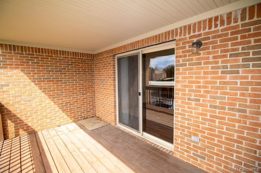 9602 Sawgrass Court, Unit #8, Belleville, MI 48111 — Photo 28