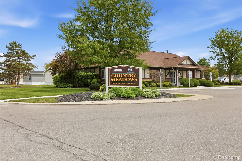 29220 Tanglewood, Flat Rock, MI 48134 — Photo 16