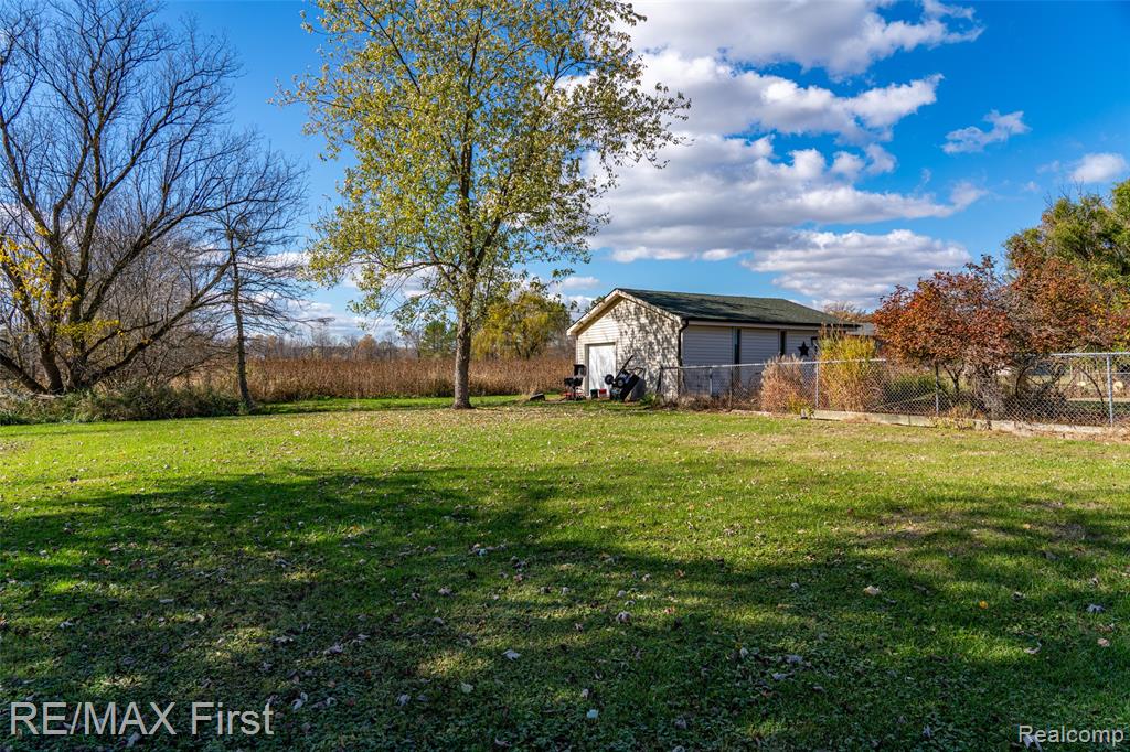 65301 Omo Road, Lenox, MI 48050 — Photo 17