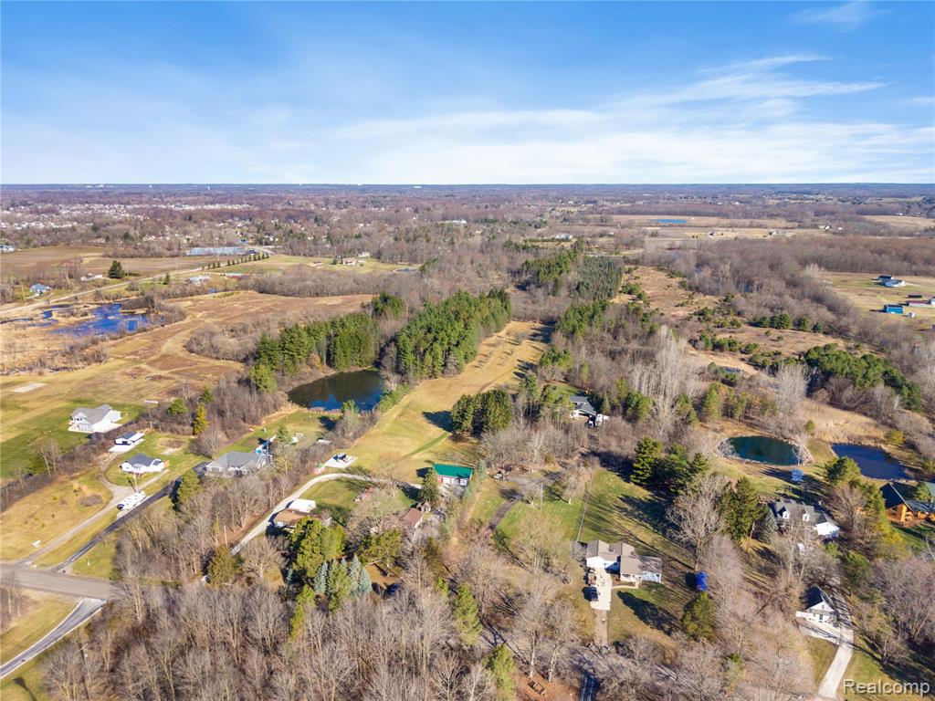 7163 Burpee Road, Grand Blanc, MI 48439 — Photo 47