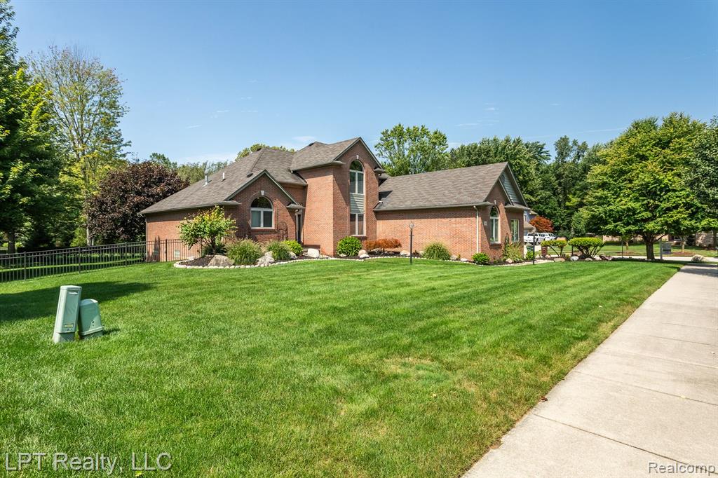 53345 WILLIAMS Way, Shelby Twp, MI 48316 — Photo 19