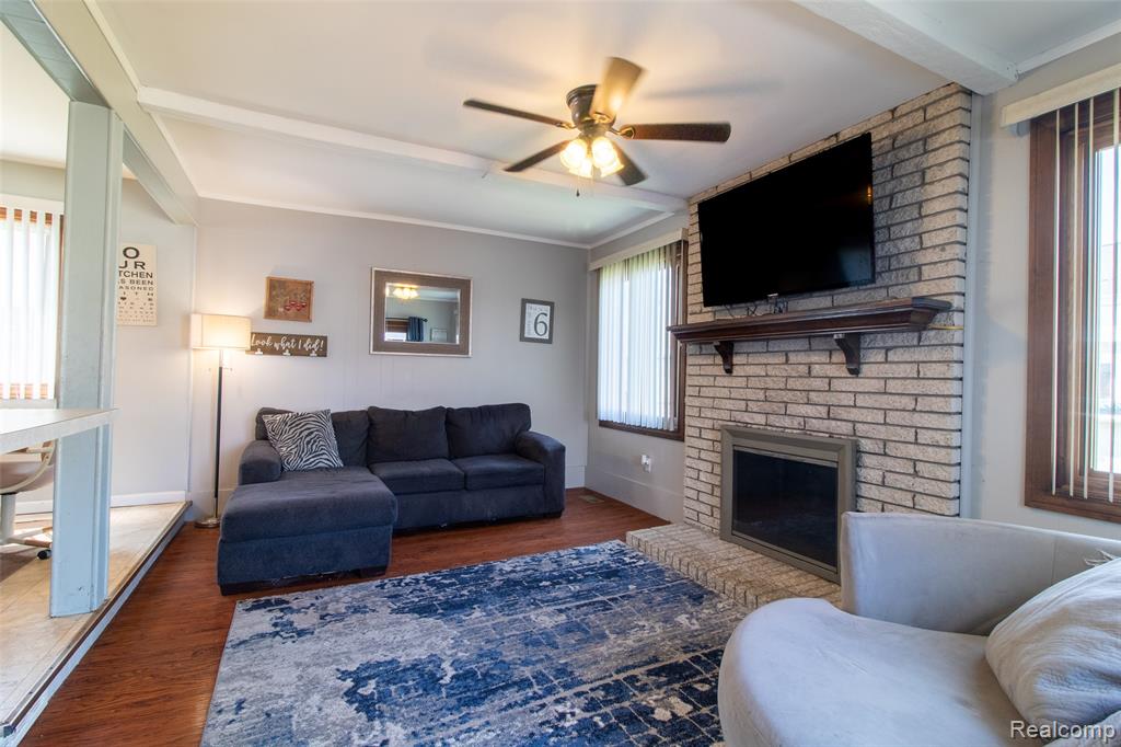24550 Colonial Drive, Woodhaven, MI 48183 — Photo 12