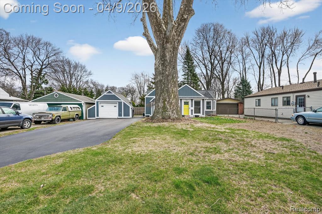29100 Tawas Street, Madison Heights, MI 48071 — Photo 2