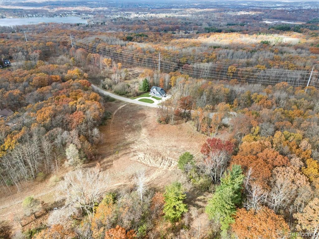 9410 Grand Summit Drive, Fenton, MI 48430 — Photo 4