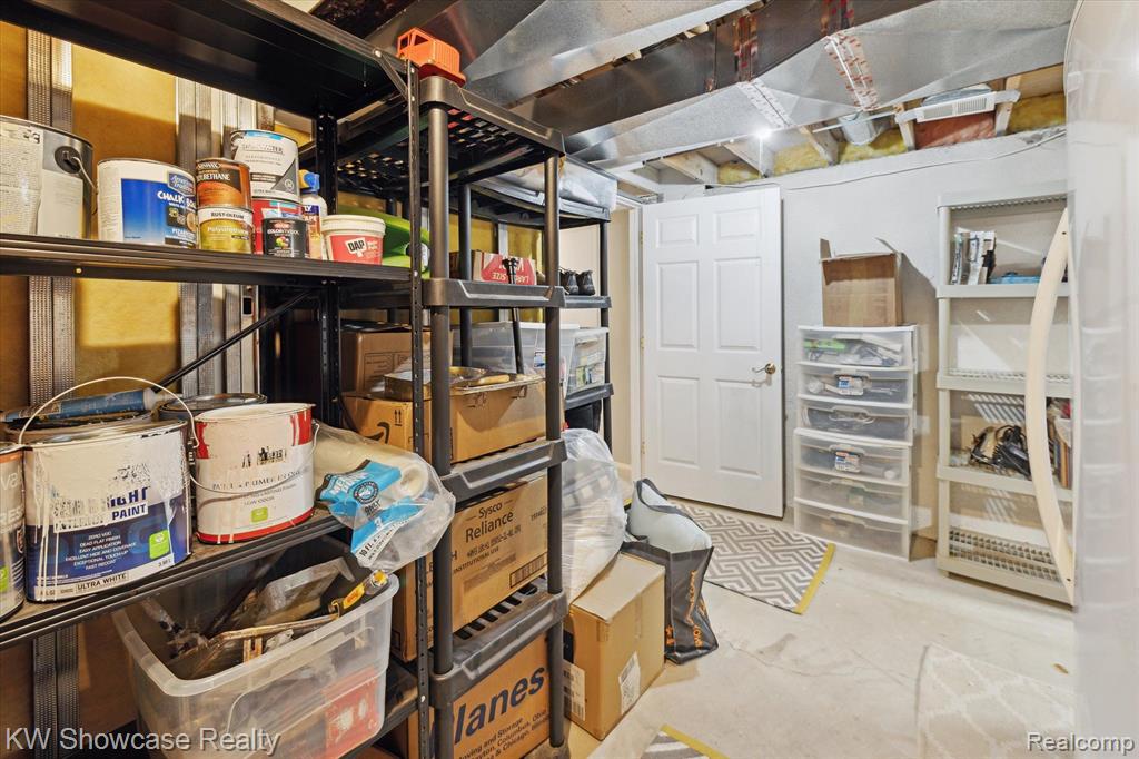 870 Chatham Drive, Milford, MI 48381 — Photo 45