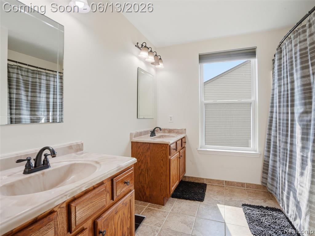 7668 Ring Neck Drive, Waterford, MI 48327 — Photo 18