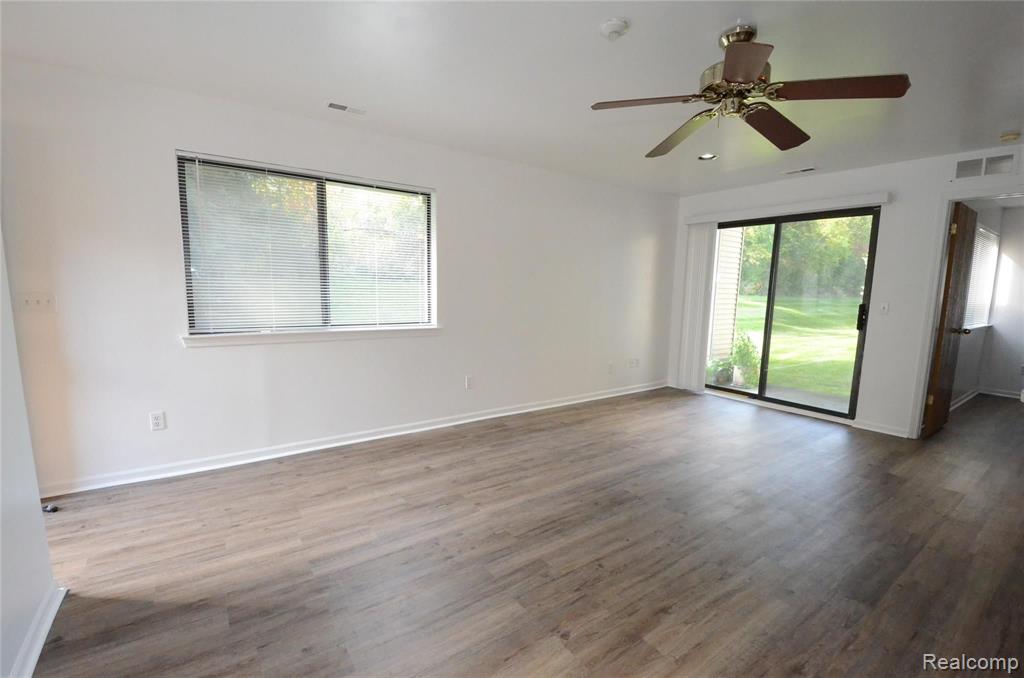42803 Lilley Pointe Drive, Canton, MI 48187 — Photo 4