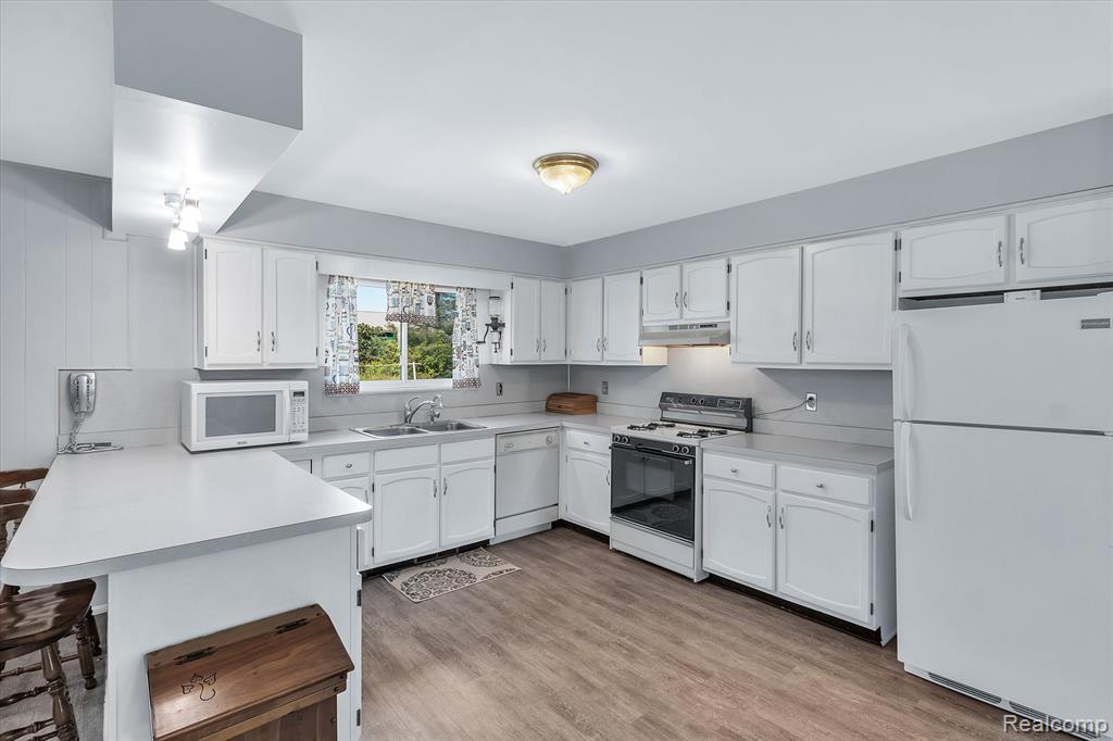 5236 W WILSON Road, Clio, MI 48420 — Photo 15