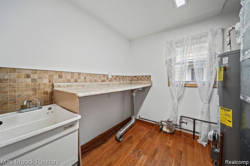 7713 JACKSON Street, Taylor, MI — Photo 12