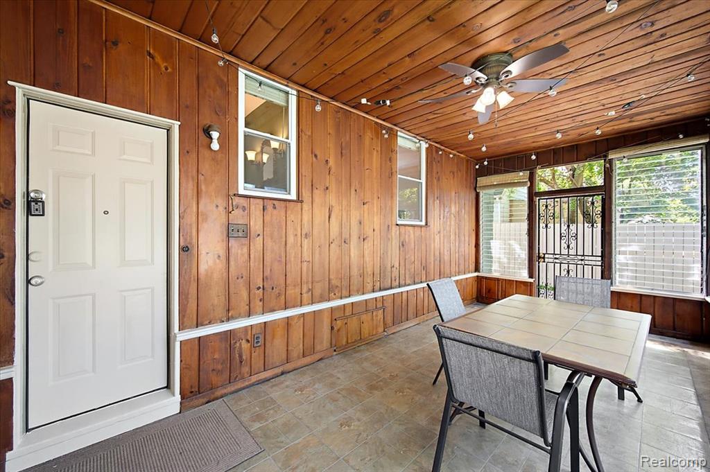 580 E Montcalm Street, Pontiac, MI 48342 — Photo 57