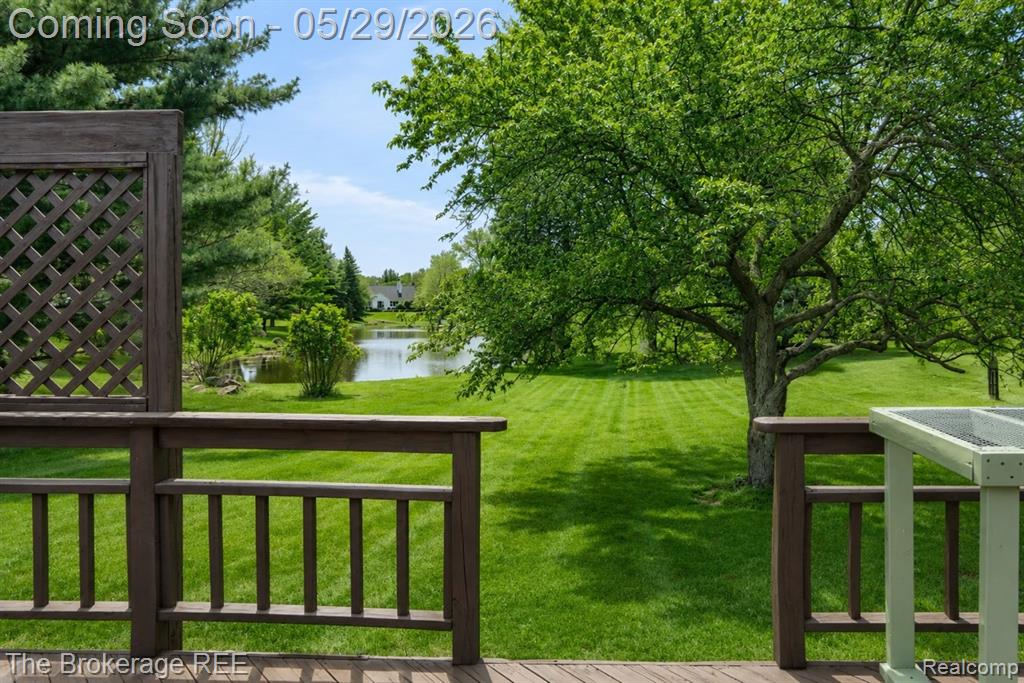 6933 Hubbard Hills Drive, Clarkston, MI 48348 — Photo 7