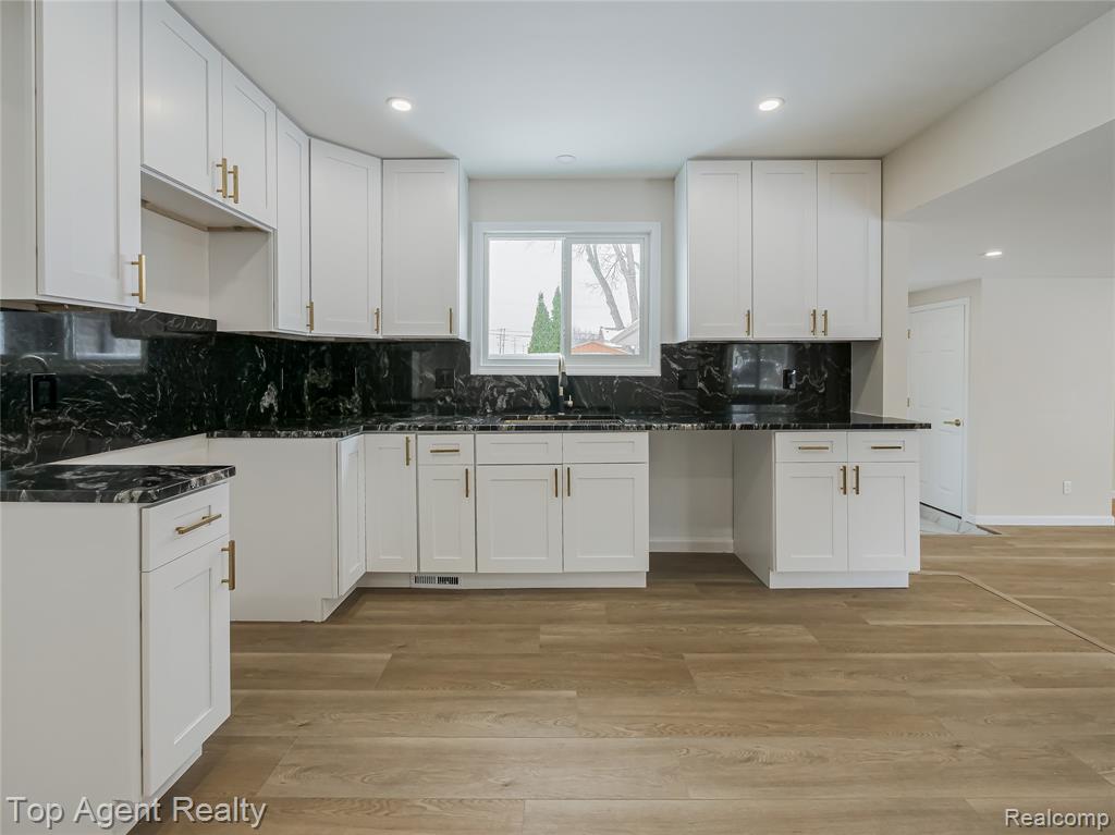 20580 21 Mile Road, Macomb, MI 48044 — Photo 7
