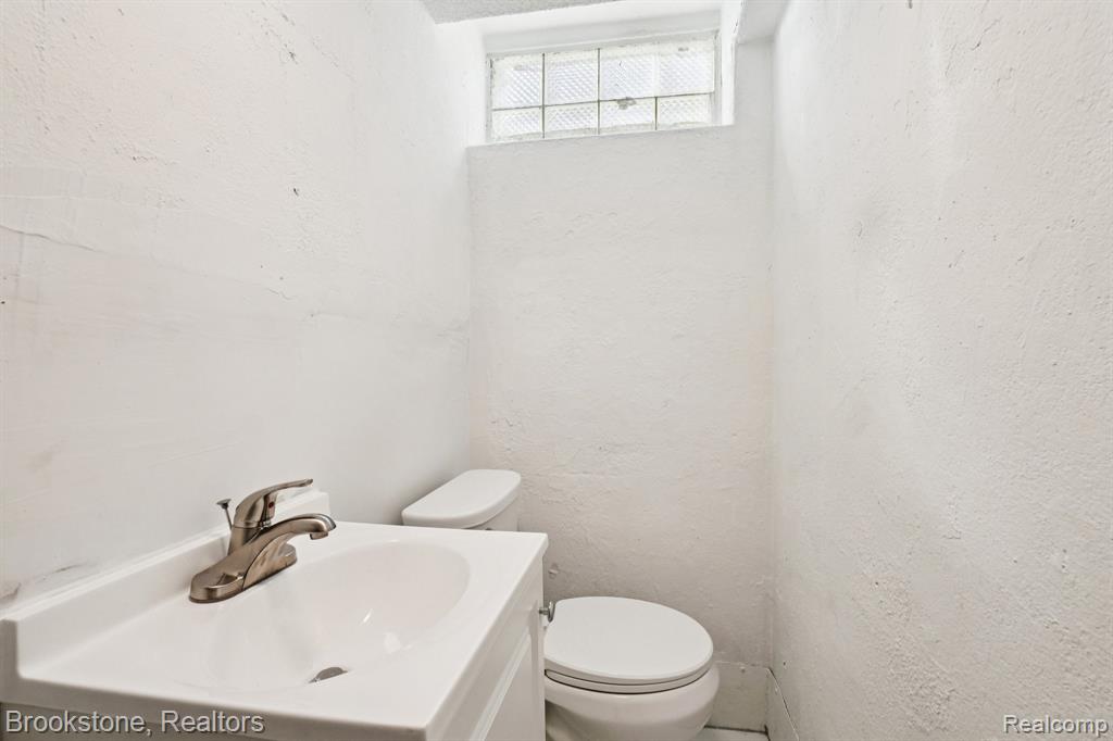 13380 Kilbourne Street, Detroit, MI 48213 — Photo 27