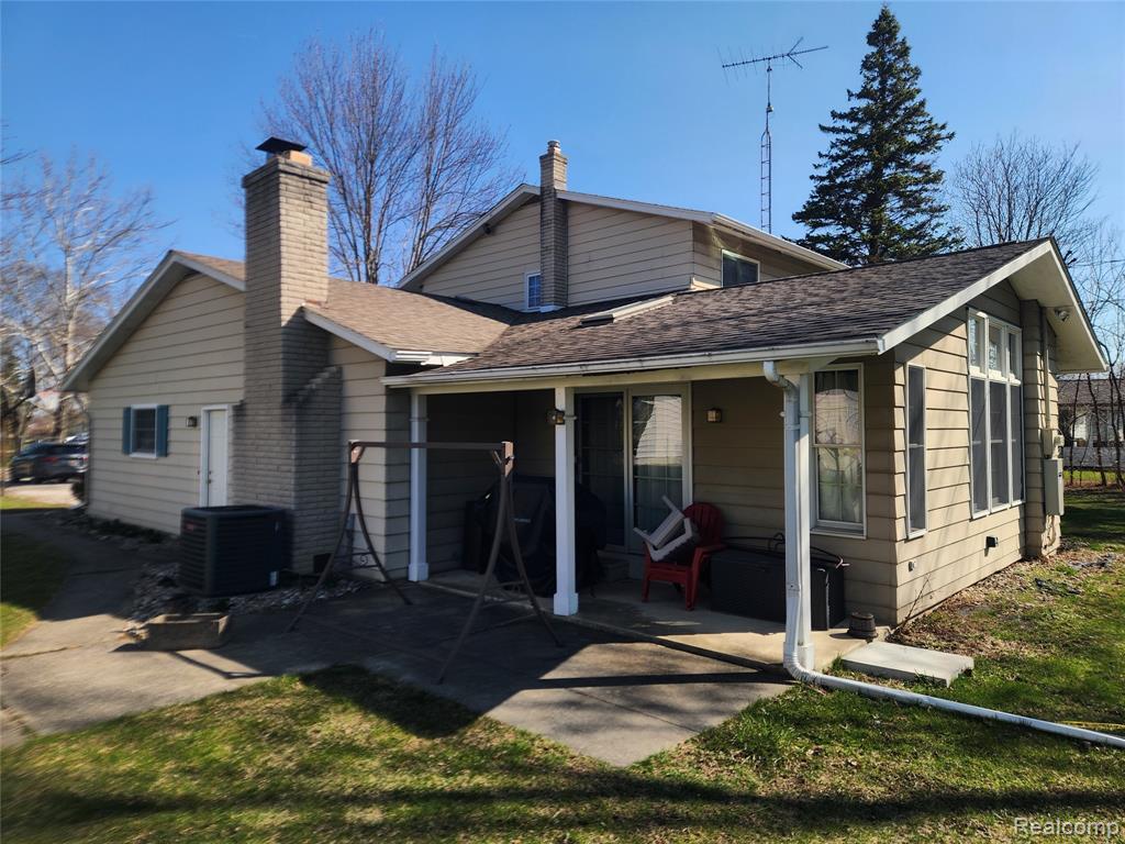6103 Trenton Drive, Flint, MI 48532 — Photo 7