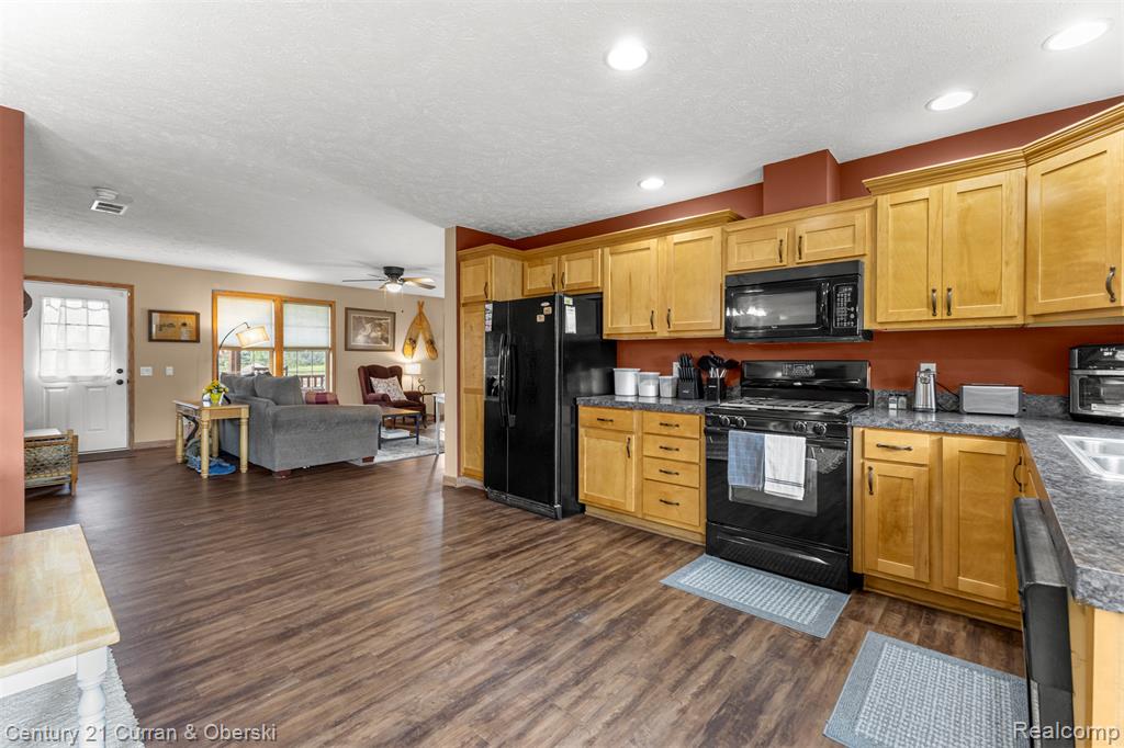 58539 Dolly Road, South Lyon, MI 48178 — Photo 17