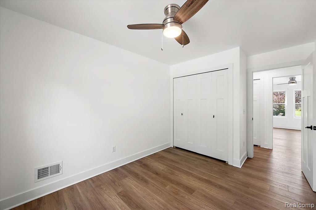 6165 Woodsdale Drive, Grand Blanc, MI 48439 — Photo 32